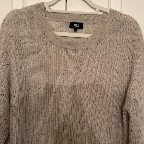 Line Sweater - Picture 4 of 7